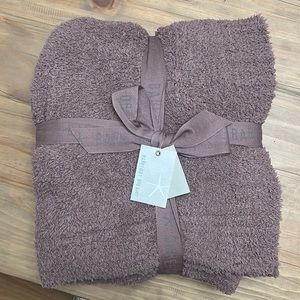 Barefoot dreams cozychic full size throw new with tags